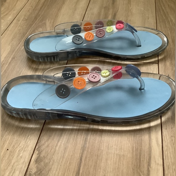 EUC vintage buttons jelly thongs sandals - Picture 7 of 10